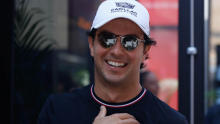El piloto mexicano no acudirá al encuentro con los aficionados para descansar y recuperarse; su participación en las sesiones FP1 y FP2 está confirmada. (Foto: Cuartoscuro)
