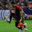 Un gol de Florian Monzón y las atajadas de Camilo Vargas dieron los tres puntos a los rojinegros, que quedaron a una unidad del América. (Foto: Mexsport)